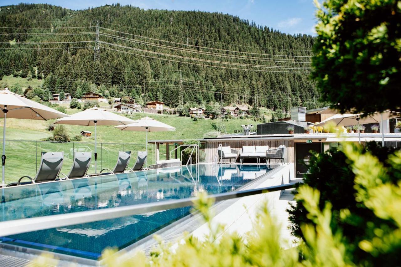 Hotel Arlmont 4 Stern Superior Санкт Антон ам Арлберг Екстериор снимка
